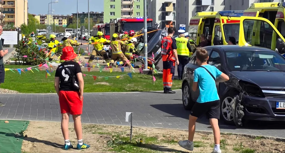 wypadki, Uwaga! Wypadek Kazimierza Białej Podlaskiej zderzenie dwóch osobowych - zdjęcie, fotografia