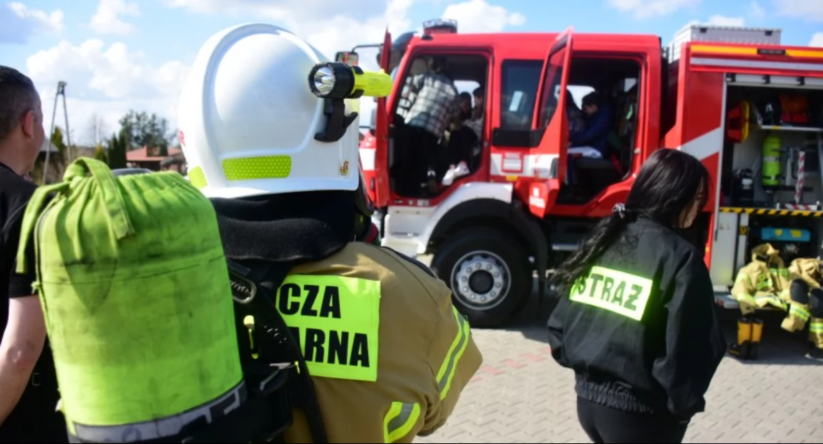 festyny, Święto Strażaków Gminie Biała Podlaska! Uroczyste Obchody Przekazaniem Nowego Samochodu Ratowniczo Gaśniczego Hrudzie - zdjęcie, fotografia