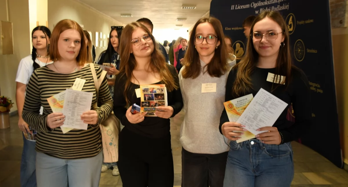 edukacja, Dzień Otwarty Emilii Plater Białej Podlaskiej Ósmoklasiści poznali bogatą ofertę edukacyjną - zdjęcie, fotografia