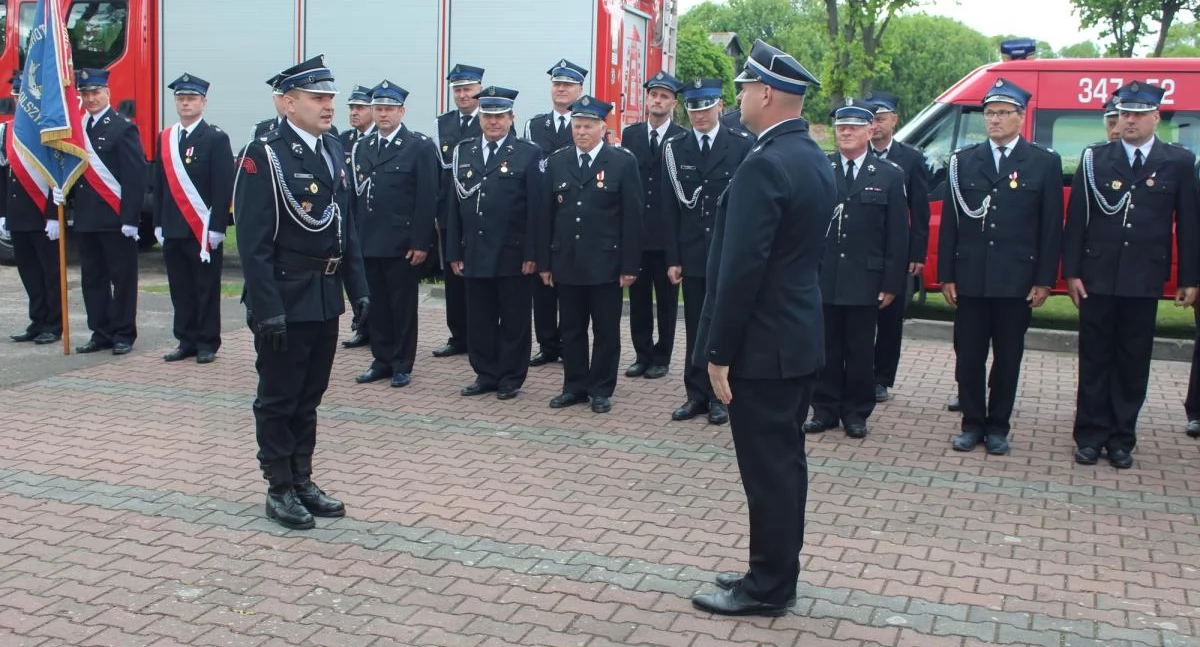 festyny, Huczne Gminne obchody Strażaka Malowej Górze Wspólne świętowanie gminy Zalesie Olszyn medalami Olpdznaczeniami - zdjęcie, fotografia