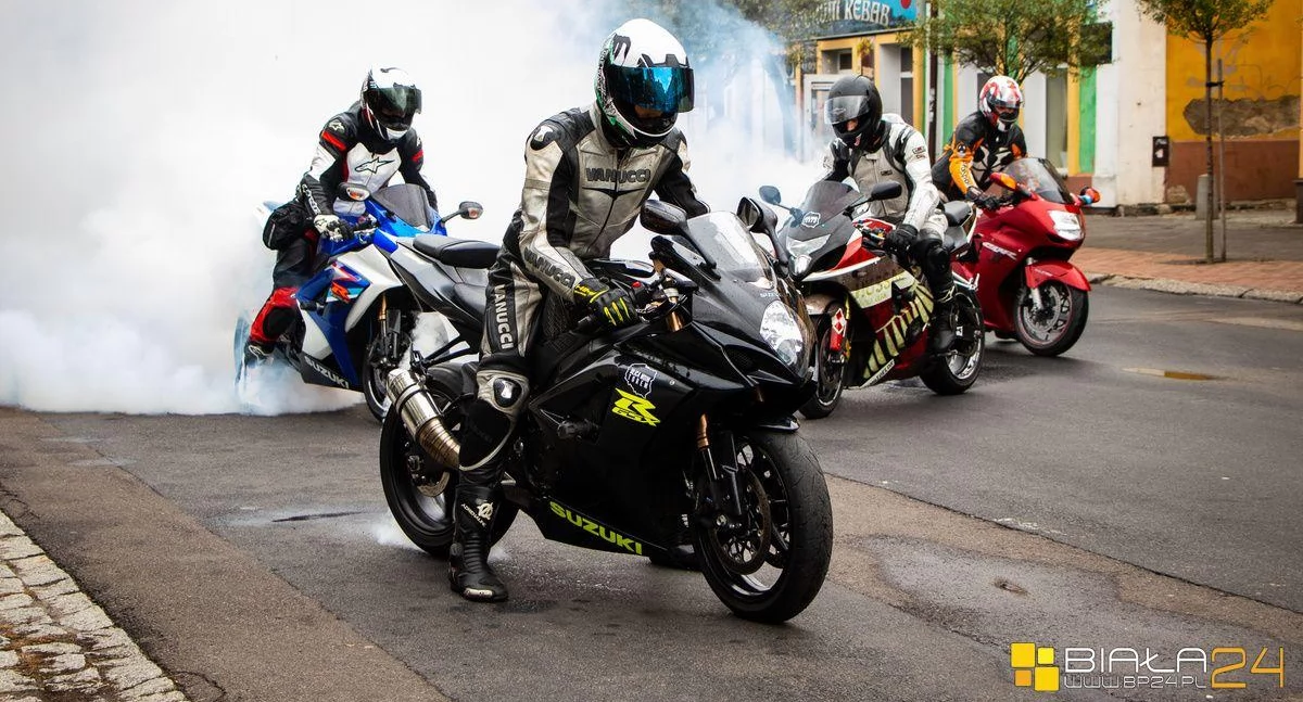 Moto, Rozpoczęcie sezonu motocyklowego Białej Podlaskiej szesnasta edycja zlotu paradą koncertem pokazami sportowymi - zdjęcie, fotografia
