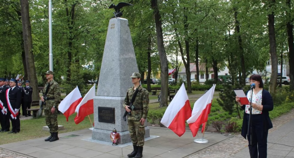 historia, Kodeń uczcił rocznicę Konstytucji Patriotyczne uroczystości Mszą Świętą intencji Ojczyzny - zdjęcie, fotografia