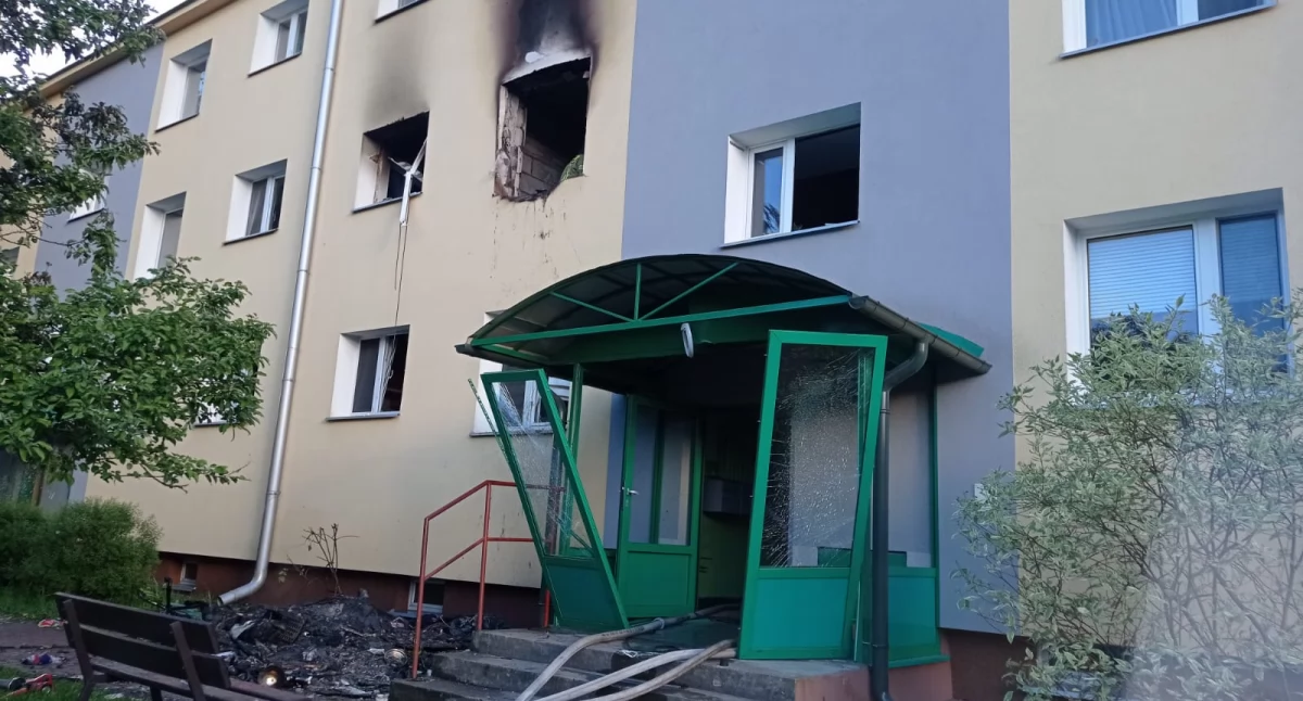 pożary, Piszczac wstrząśnięty eksplozją gazu! Ciężko ranna osoba przetransportowana śmigłowcem dziesięć osób ewakuowanych - zdjęcie, fotografia