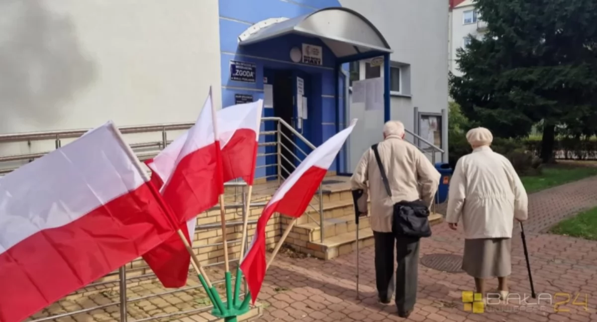 Urząd, Przedstawiamy wyniki wyborów powiatu bialskiego Pierwszy Nawrocki drugi Mentzen trzeci Trzaskowski - zdjęcie, fotografia