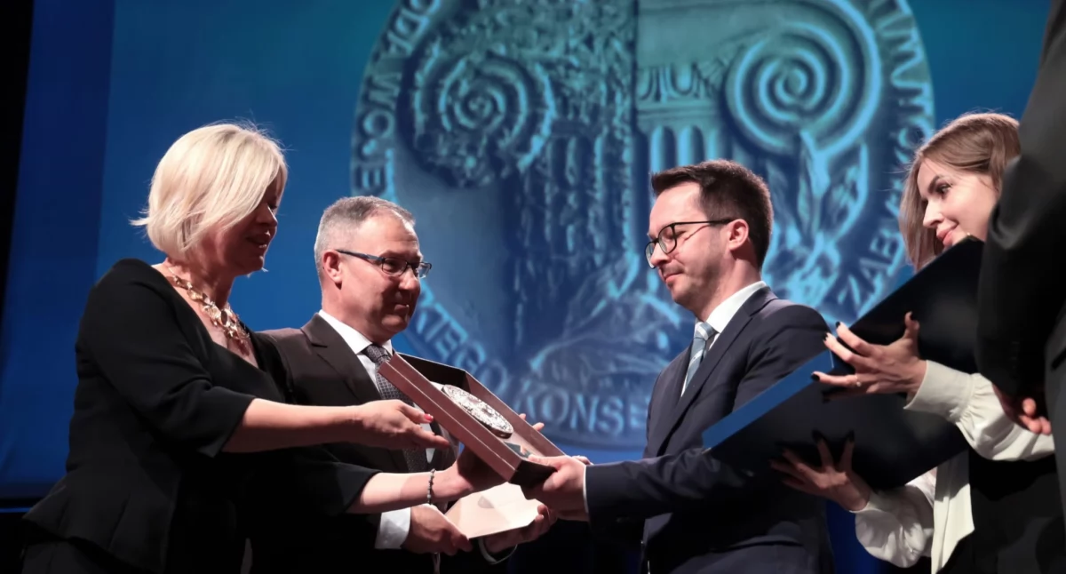 Ogólna, Międzyrzec Podlaski prestiżowym Laurem Konserwatorskim Pałac Potockich znów zachwyca - zdjęcie, fotografia