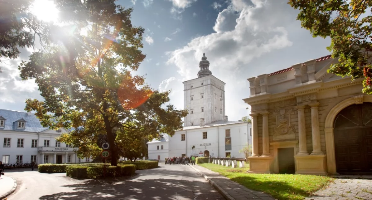 wystawy, Biała Podlaska dwóch odsłonach wernisaż wystawy fotograficznej Niezależnej Grupy Plenerowej czerwcu - zdjęcie, fotografia