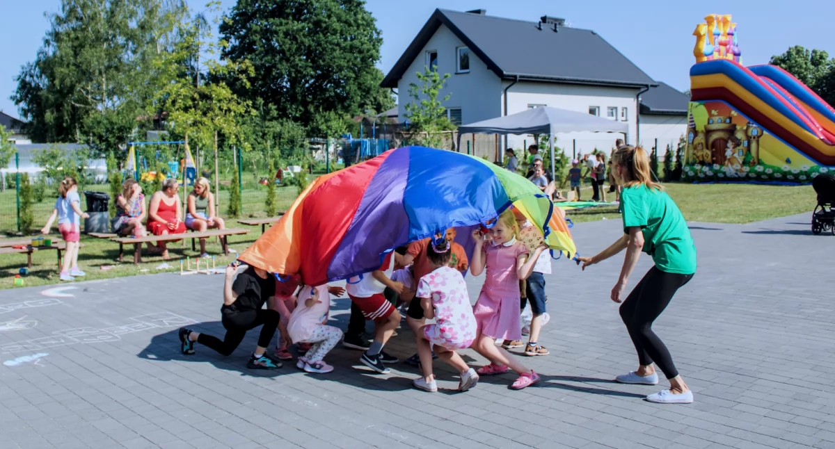 festyny, „Festiwal Dobrej Zabawy Dzieci” Rakowiskach atrakcji najmłodszych - zdjęcie, fotografia