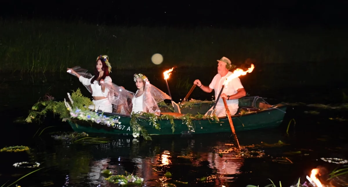 teatr, Święto ognia muzyki tradycji Świętojańska Porosiukach Odkryj bogactwo słowiańskiej kultury plaży Krzną wczorajsze wydarzenie długo pozostanie pamięci - zdjęcie, fotografia