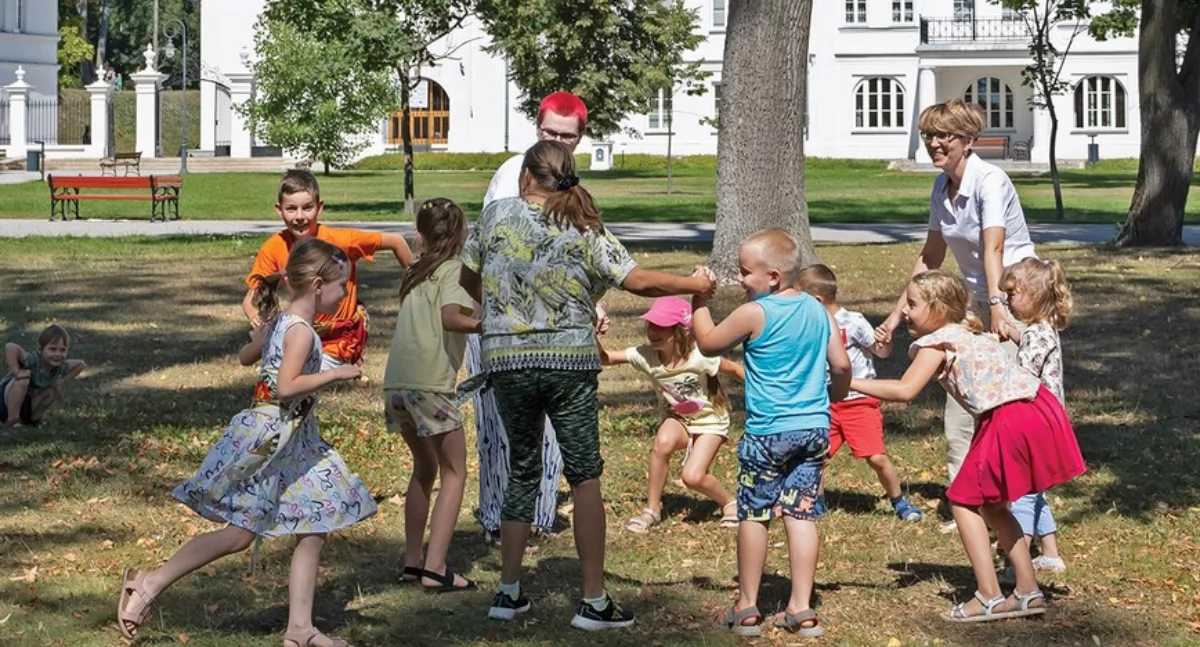 warsztaty, Letnie Spotkania Historią Sztuką Muzeum Południowego Podlasia zaprasza wakacyjne zajęcia - zdjęcie, fotografia