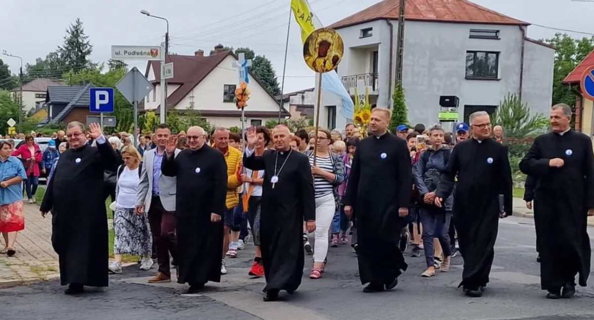 kościół, Pielgrzymi nadziei” wyruszają Jasną Górę spotkanie organizacyjne niedzielę lipca! - zdjęcie, fotografia