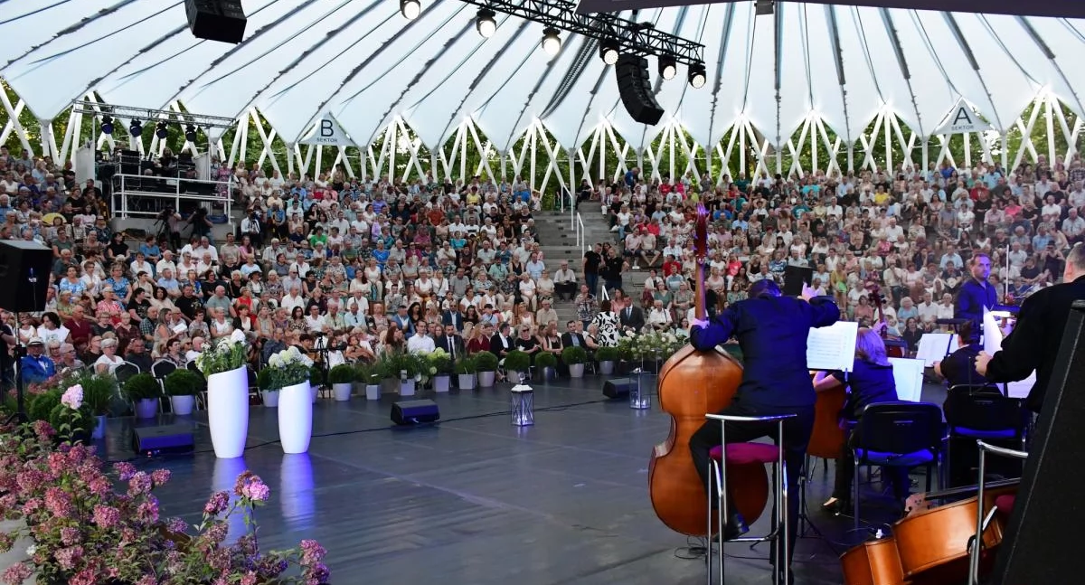 koncerty, Chopin muzyka filmowa Bezpłatne wejściówki Festiwal Bogusława Kaczyńskiego Białej Podlaskiej czekają - zdjęcie, fotografia