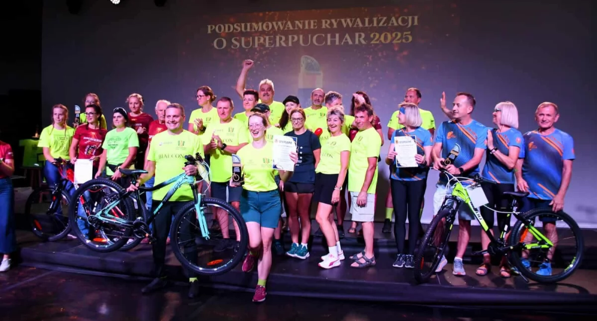 Rower, Kolarze mieszkańcy nagrody jednym miejscu niezapomniane zakończenie zmagań Superpuchar Białej Podlaskiej - zdjęcie, fotografia