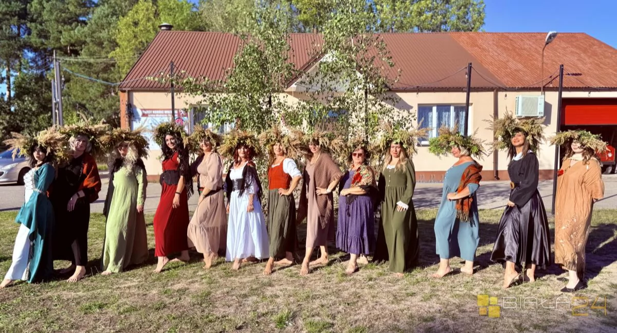 ludzie, Kulturalne partnerstwo ludowo Projekt drodze siebie pokazuje siłę podlaskiej - zdjęcie, fotografia