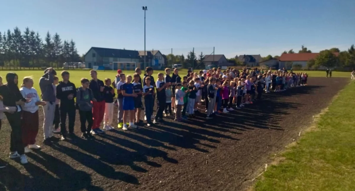 Lekkoatletyka , Złote biegi uczniów Piszczaca! Sukces zawodach Wisznicach - zdjęcie, fotografia
