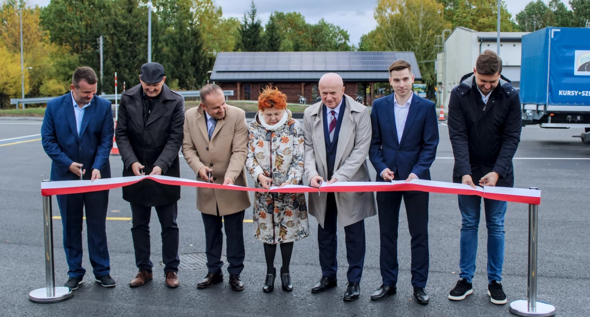 Inwestycje, Oficjalne otwarcie zmodernizowanego placu manewrowego Wojewódzkiego Ośrodka Ruchu Drogowego Białej Podlaskiej - zdjęcie, fotografia