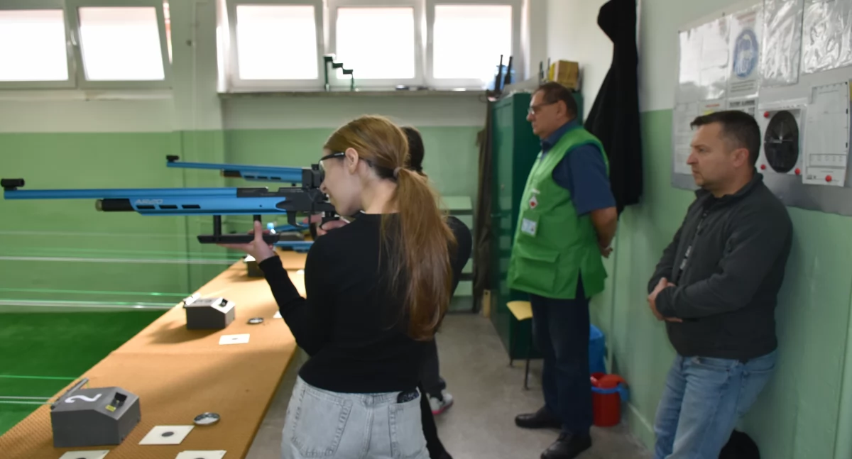 inne, Finał licealiady strzelectwie Wyrzykowski Komorowska pucharami starosty bialskiego - zdjęcie, fotografia