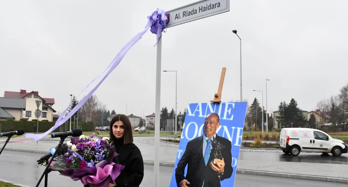 ludzie, Aleja Riada Haidara oficjalnie otwarta Białej Podlaskiej - zdjęcie, fotografia