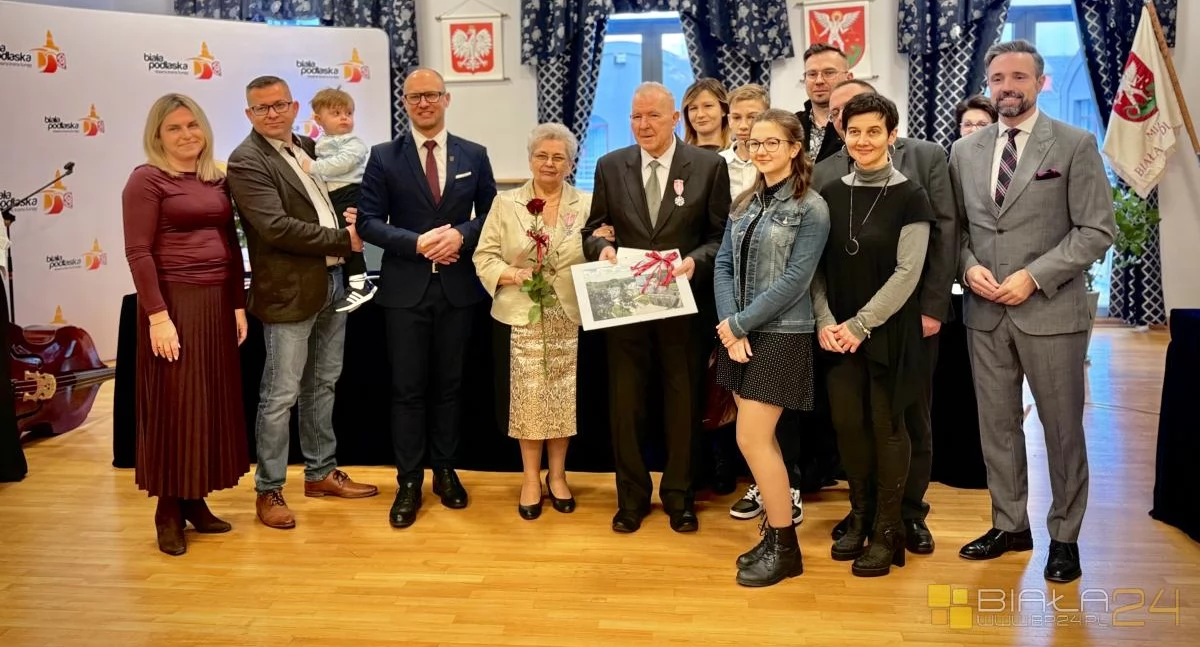 ludzie, Złote Białej Podlaskiej Wzruszenia medale opowieści miłości która pół wieku - zdjęcie, fotografia