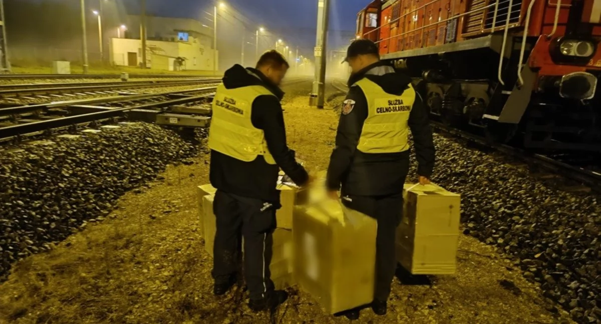 Papierosy ujawnione w OC Małaszewicze/Lubelski Urząd Celno-Skarbowy w Białej Podlaskie