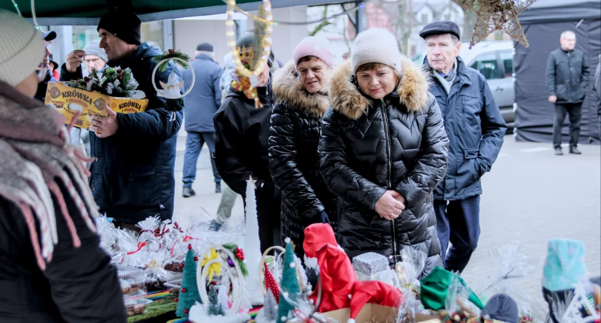 festyny, Rękodzieło świąteczne przysmaki kiermaszu Janowie Podlaskim - zdjęcie, fotografia