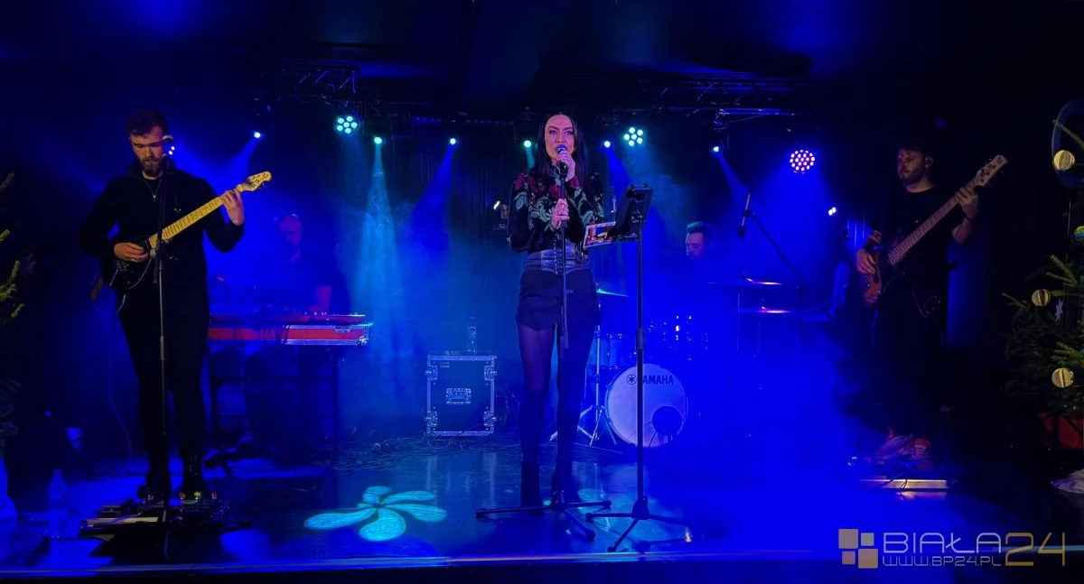 koncerty, Kolędy noworocznym wydaniu Koncert patronatem Starosty Drelowie - zdjęcie, fotografia