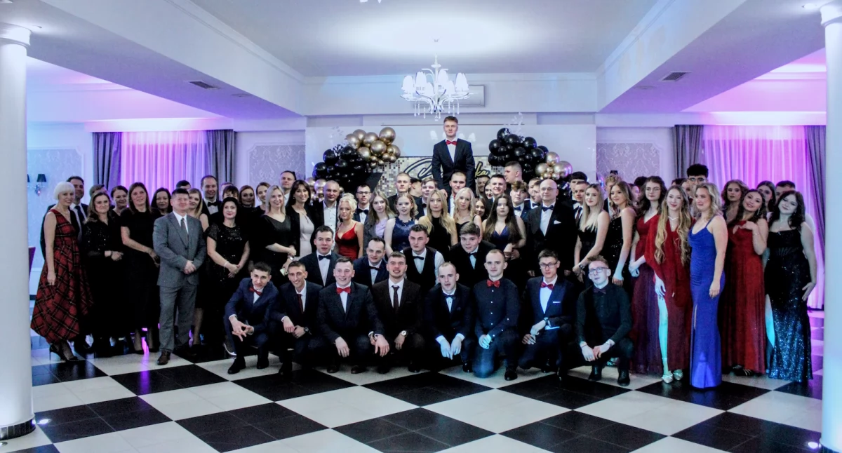 edukacja, studniówkowy ZSCKR Leśnej Podlaskiej - zdjęcie, fotografia