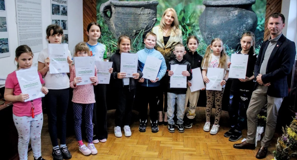 konkurs, Gminny Przegląd Tradycji Wielkanocnych Janowie Podlaskim Rozstrzygnięcie konkursu palmę pisankę wielkanocną - zdjęcie, fotografia