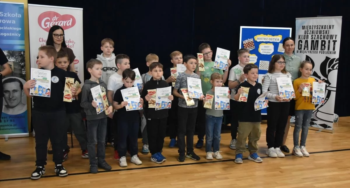 inne, młodych szachistów rywalizowało Rogoźnicy Otwarte Mistrzostwa Gminy Międzyrzec Podlaski Juniorów - zdjęcie, fotografia
