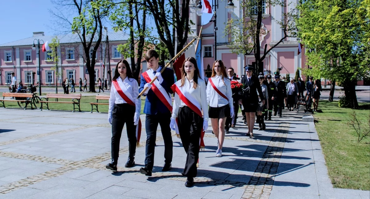 historia, Janów Podlaski uczcił rocznicę uchwalenia Konstytucji - zdjęcie, fotografia