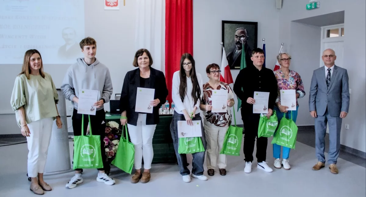 konkurs, Konferencja naukowa rozstrzygnięcie Ogólnopolskiego Konkursu Historycznego Szkół Rolniczych Leśnej Podlaskiej - zdjęcie, fotografia