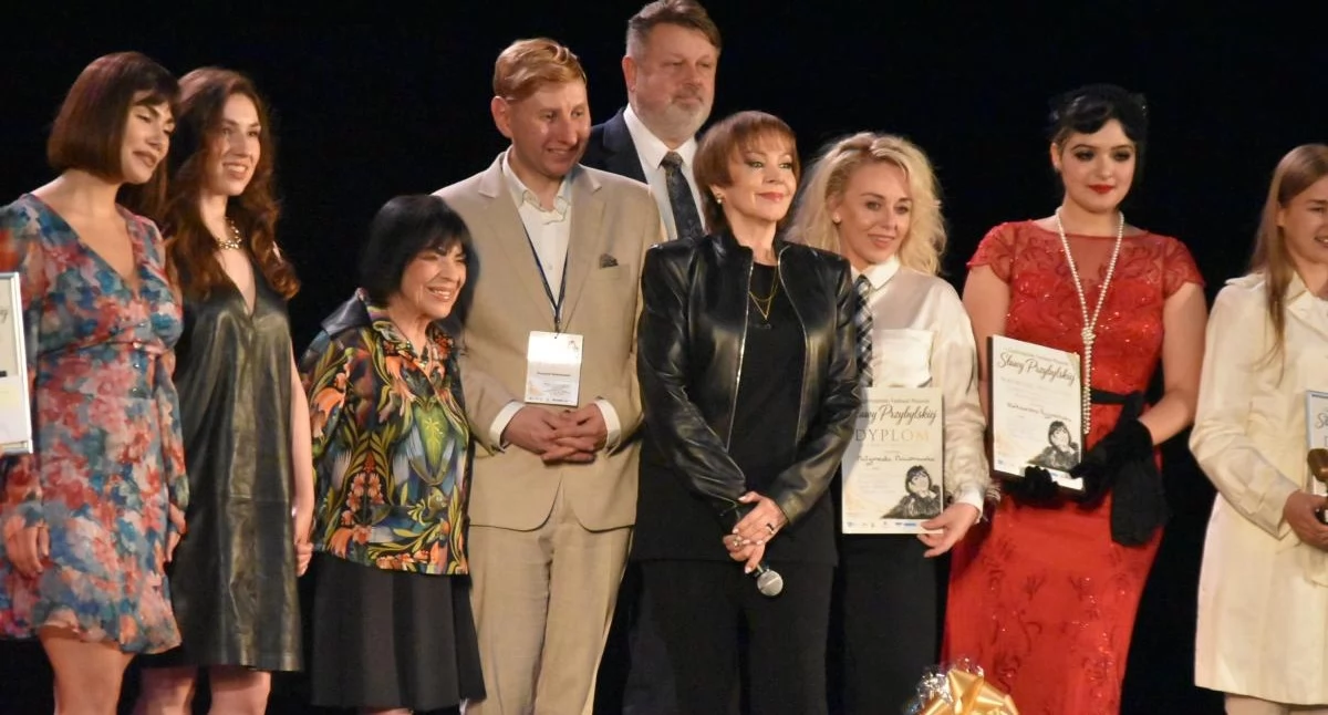 konkurs, Międzyrzec Podlaski oddał hołd swojej najsłynniejszej artystce pierwszy Festiwal Piosenki Sławy Przybylskiej - zdjęcie, fotografia