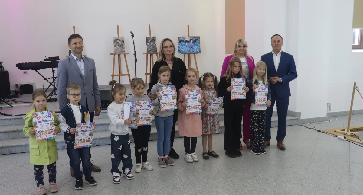 wystawy, Święto Młodych Talentów Wisznicach Kultury Dziecięcej Młodzieżowej podsumowała artystyczny sezon - zdjęcie, fotografia