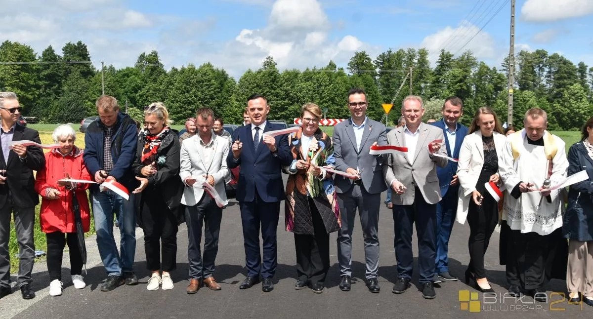 Inwestycje, Janów Podlaski jedna najbardziej wyczekiwanych inwestycji gminie Droga miejscowości Błonie służy kierowcom - zdjęcie, fotografia