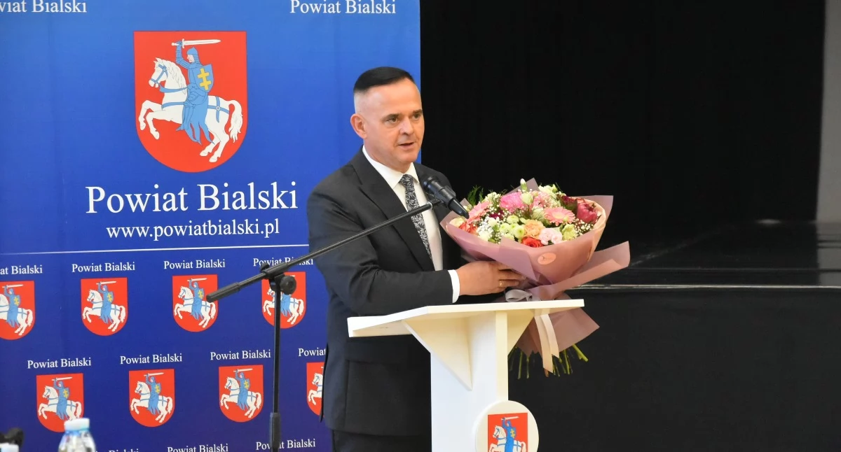 Urząd, Ponad inwestycje gorąca debata zaufaniu absolutorium zarządu przebiegała sesja Powiatu Bialskiego - zdjęcie, fotografia