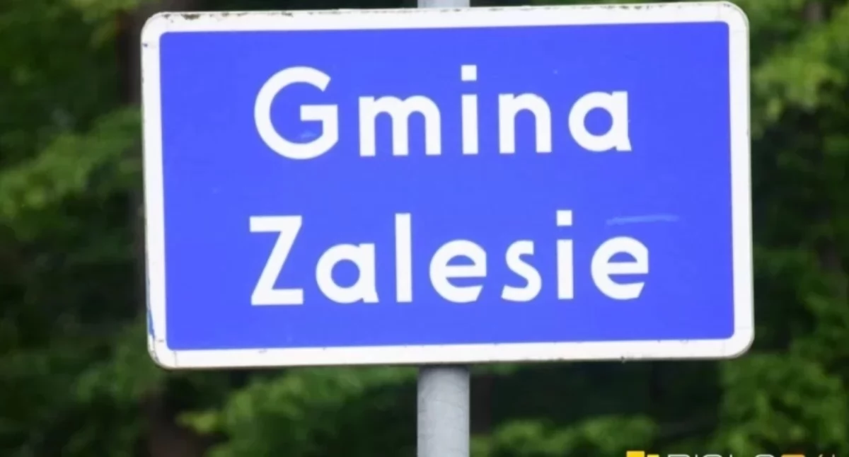 Inwestycje, Uroczyste otwarcie Kościelnej nowej altanki Mieszkańcy Zalesia wspólnie będą świętować zakończenie inwestycji - zdjęcie, fotografia