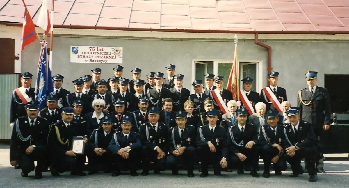 historia, #POZNAJ zawsze gotowi akcji Dziś Rzeczyca wspierają Młodzieżowa Dziecięca Drużyna Pożarnicza historia ogromne wrażenie! - zdjęcie, fotografia