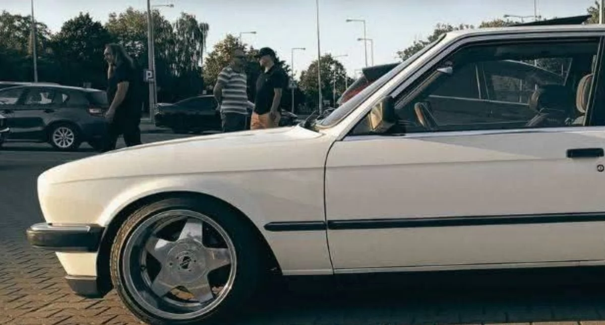 ludzie, Bialskie Klasyki zapraszają lipcowe spotkanie miłośników motoryzacji - zdjęcie, fotografia