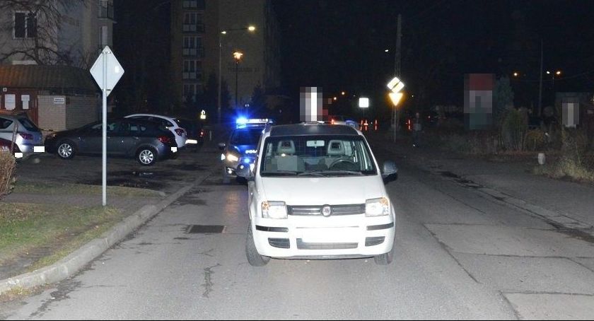 wypadki, Potrącenie pieszego podczas przejścia przez ulicę - zdjęcie, fotografia