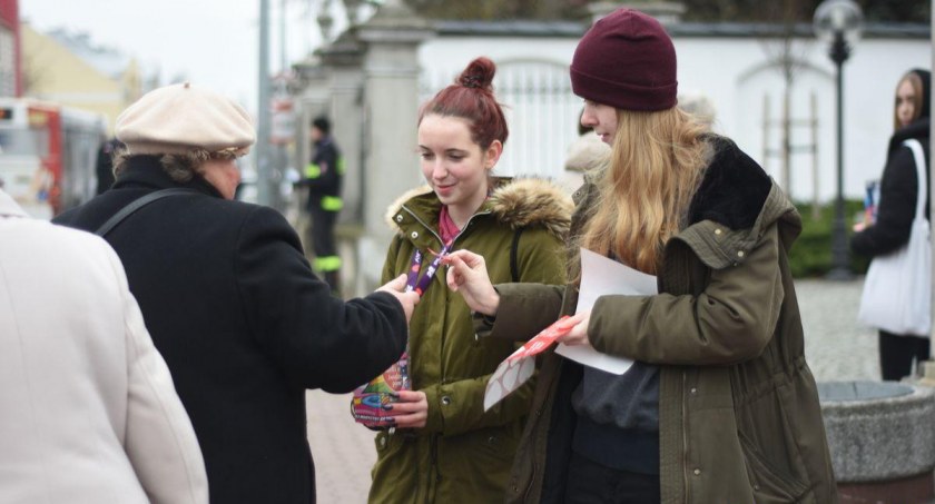 Pomoc, WOŚP Biała Podlaska orkiestrze - zdjęcie, fotografia