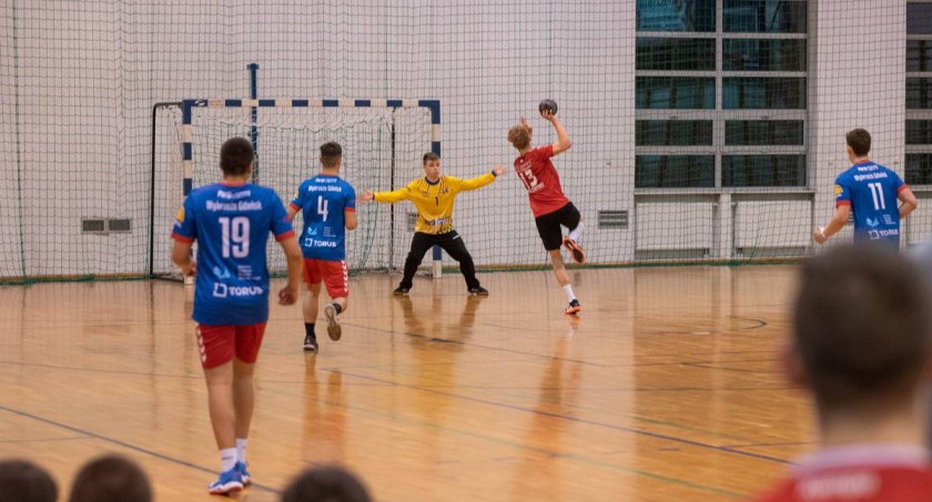 Piłka ręczna, Olimpia Biała Podlaska pokonuje Wybrzeże Pierwszy półfinałów Mistrzostw Polski Juniorów - zdjęcie, fotografia