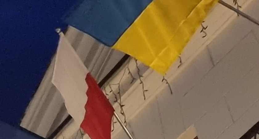 Pomoc, Dzieci domów dziecka Ukrainie trafią Zamku Janowie Podlaskim - zdjęcie, fotografia