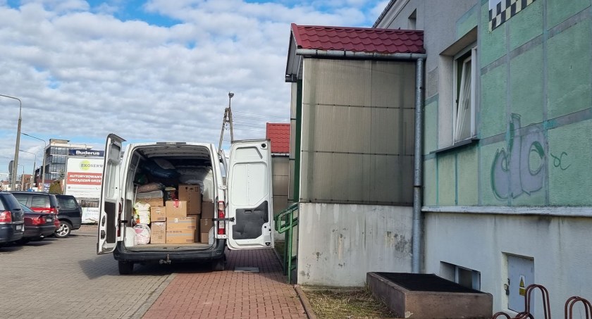 Pomoc, Mieszkańcy przedsiębiorcy władze Białej Podlaskiej chcą pomagać Ukrainie - zdjęcie, fotografia