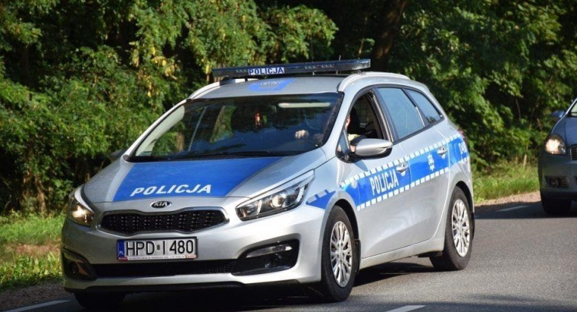 Oszustwo, Biała Podlaska Sprzedawała bluzę straciła dużą kwotę pieniędzy - zdjęcie, fotografia