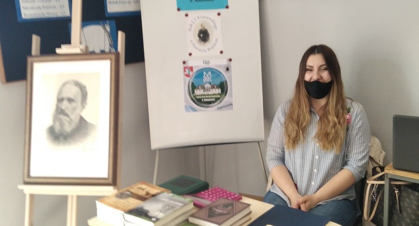edukacja, liceum Zawadzkiego promują Kraszewskiego - zdjęcie, fotografia