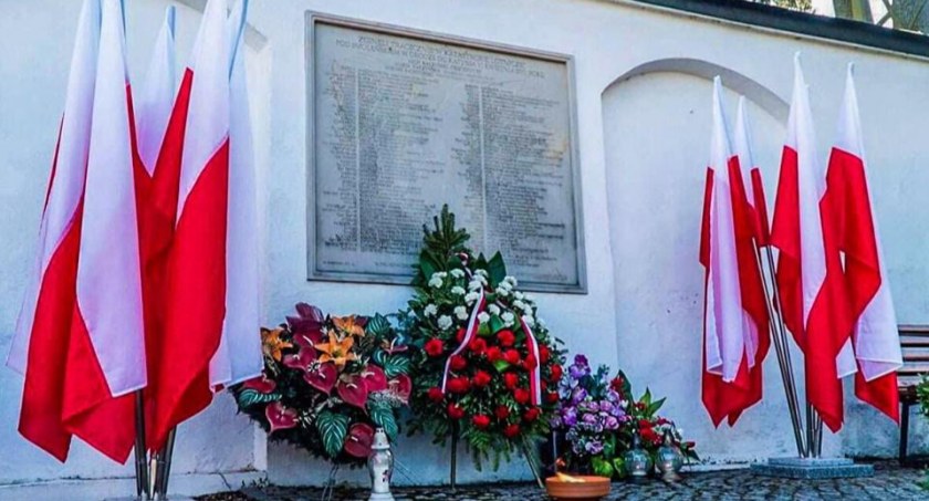 historia, Miasto Biała Podlaska pamięta ofiarach Katastrofy Smoleńskiej - zdjęcie, fotografia
