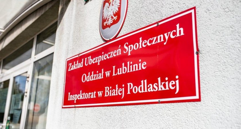 Urząd, zbiera wnioski dofinansowanie dziecka żłobku - zdjęcie, fotografia