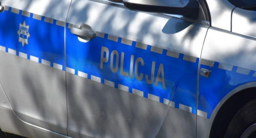 Kradzież, Sprzedawał telefon wziął pieniądze towaru przesłał - zdjęcie, fotografia