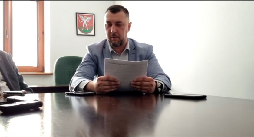 Radni, Byłemu wiceprzewodniczącemu miasta grożono Miała spotkać ciężarówka żwirem - zdjęcie, fotografia