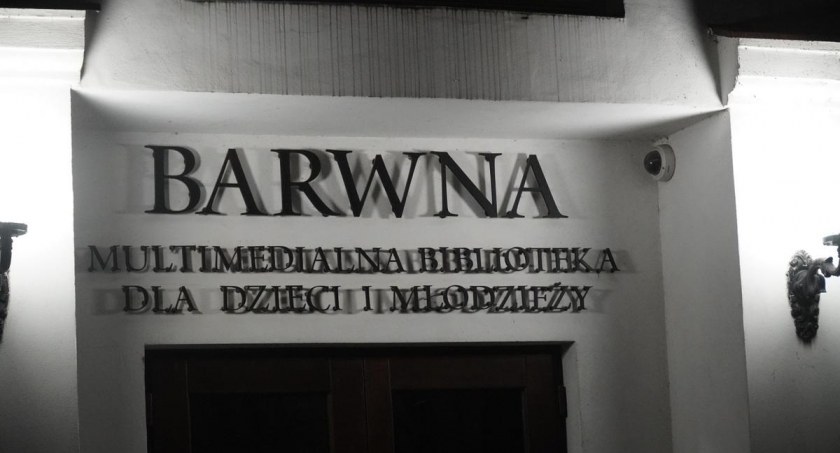 Biblioteka, Zrobią słoiku bibliotece miejskiej - zdjęcie, fotografia