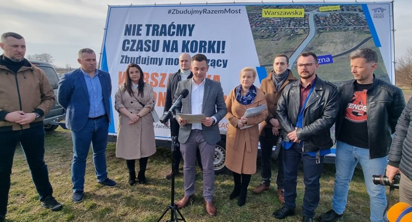 Inwestycje, Powstało stowarzyszenie Chcą wybudowania mostu Krznie - zdjęcie, fotografia